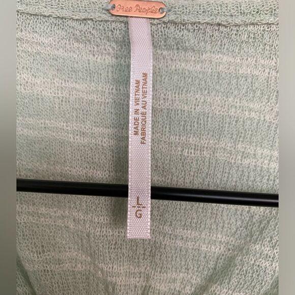 FREE PEOPLE: Woven Flower Embroidered Sleeveless V Neck Top in Mint Green. Sz L - Picture 9 of 10